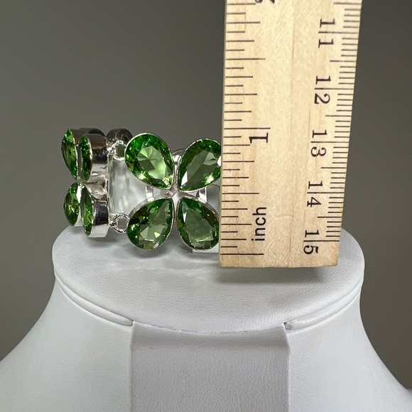 Peridot 925 🌸 Flower Design Large Bracelet - Picture 5 of 6